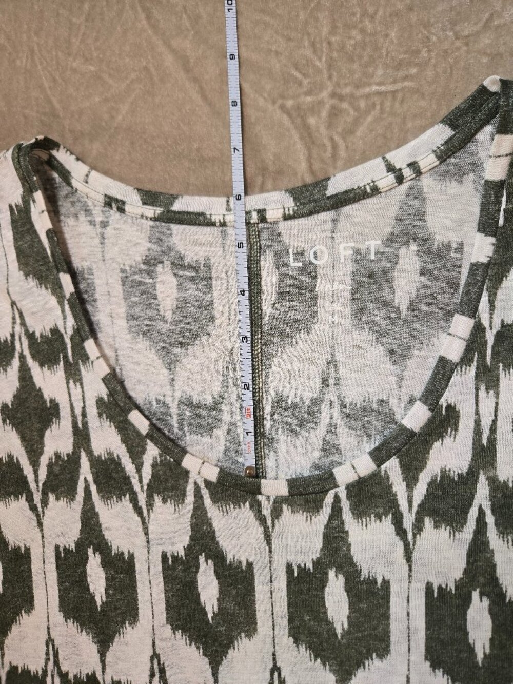 LOFT Olive Green Ikat 100% Linen Scoop Neck Top M Boho Tribal Short Sleeve - Picture 6 of 13